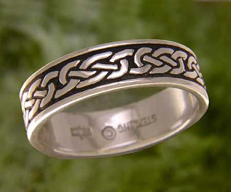 Non-Diamond Engagement Rings :  wedding rings 665e7c7693fcf1c3c497c7ff67275a55