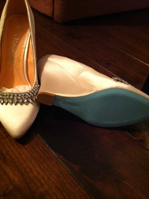 Brand New Pour La Victoire Ivory Wedding Shoes - Size 8 - $60 : wedding shoes wedding shoes bridal shoes ivory satin ivory Shoes 4