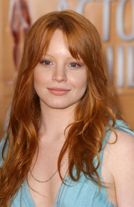 Spinoff! What famous person does the hive think you look like? :  wedding Lauren Ambrose