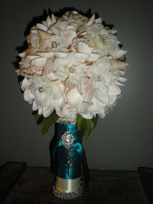 My DIY seashell bouquet