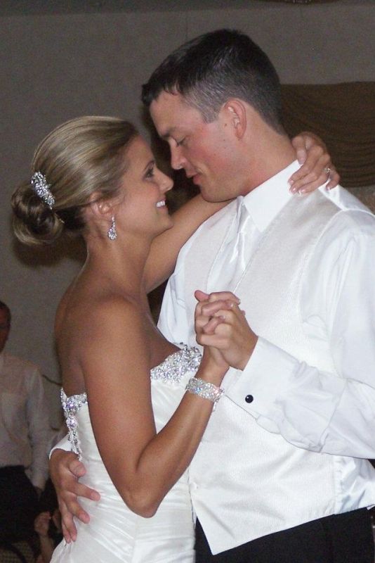 congrats Oct 1  bees!  Post your pics! :  wedding First Dance