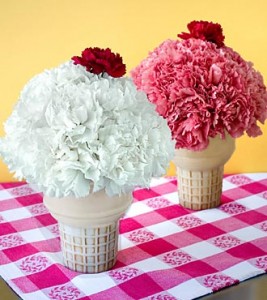 http://bios.weddingbee.com/pics/153747/ice-cream-cone-flowers1-267x300.jpg