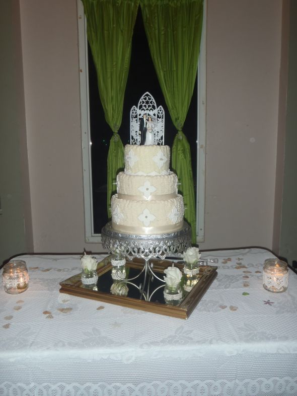 Our Vintage Wedding Cake wedding wedding cake P3310012 Copy