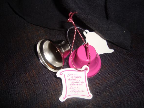 Is EVERYONE having petals/ confetti or something else available for their guests :  wedding ceremony petals bride DSC02826