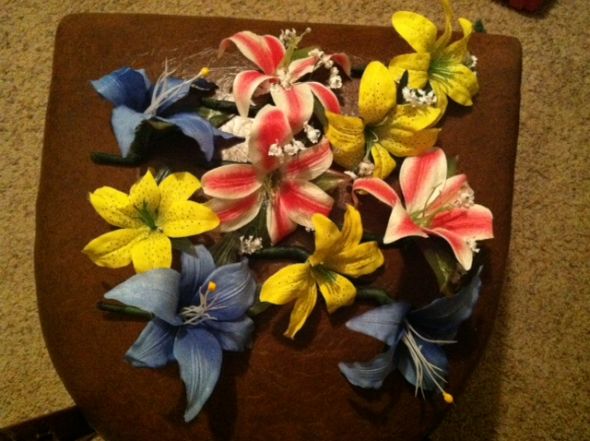 DIY Lily boutonnieres