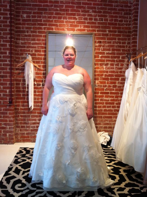 Plus size? Show us your dress! :  wedding plus size 1 dress fashion real brides curves DRESS1