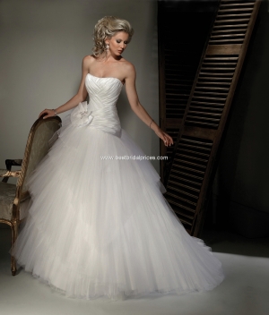 NEED HELP PICKING A VEIL!! :  wedding veil questions tulle maggie sottero Giselle 300