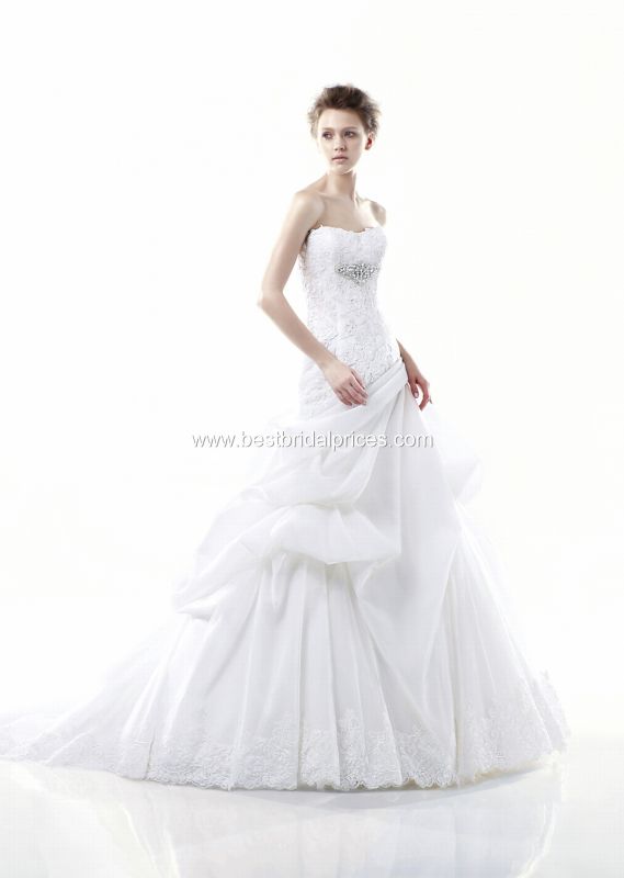 Any ladies alter their dresses to make it look different? : wedding Test2