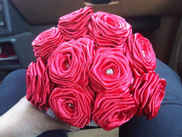 Beautiful Satin Rose Kissing Balls Center piece Toppers wedding roses 