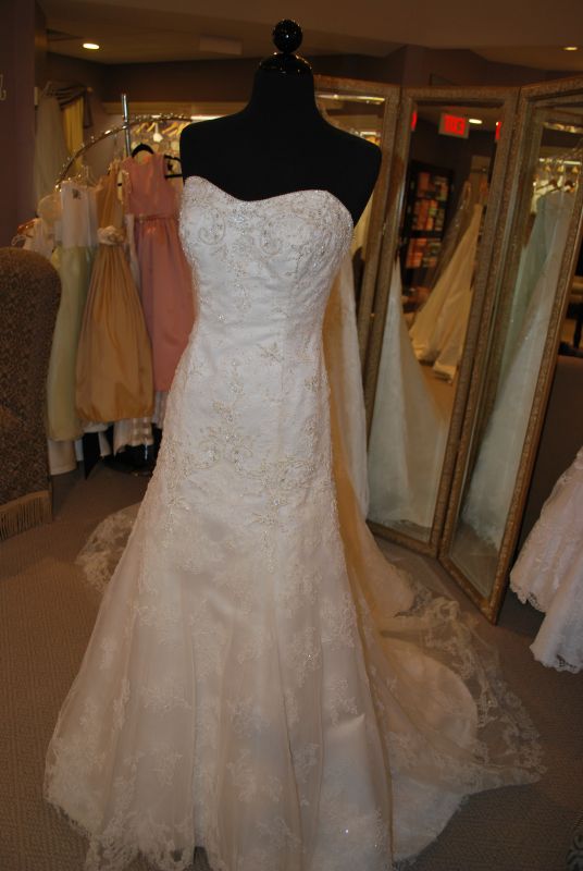Will work for a bride 5'2 and under Looking Strapless 
