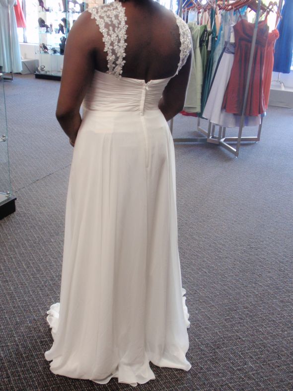 Broad shoulder/back brides! :  wedding broad shoulders back hair down Hated It