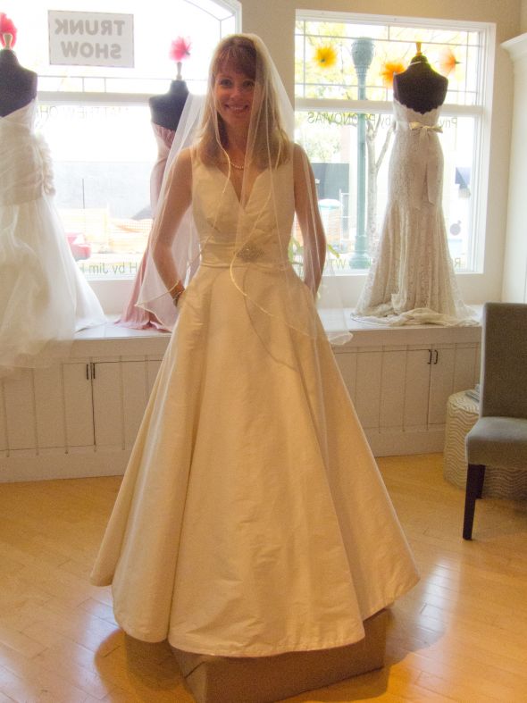 Any Jim Hjelm brides out there? :  wedding 20111001 IMG 2202