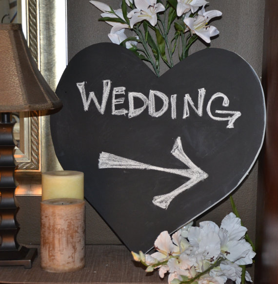 heart chalkboard sign 10 MUST SEE BEAUTIFUL WEDDING DECOR FOR SALE