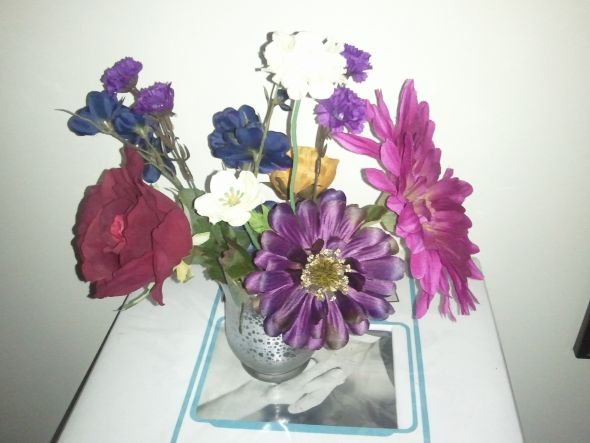 Garden Centerpieces and Decor - Too Much : wedding manzanita branches centerpiece diy flowers decor reception garden CP Back 1