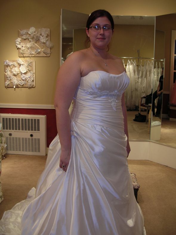 Show me your under $1000.00 dresses :  wedding DressFront