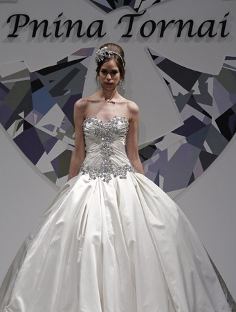 Drop Waist...What's your favorite?! :  wedding pronovias drop waist rosa clara picture dress gown lace Screen Shot 2011 10 10 At 4.28.17 PM
