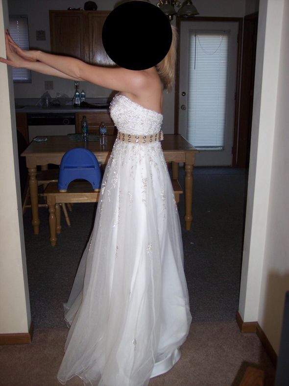 Please HELP..Belt or NO Belt....  Read before you vote please..(0: :  wedding belt no belt dress help ivory Bee Belt 2