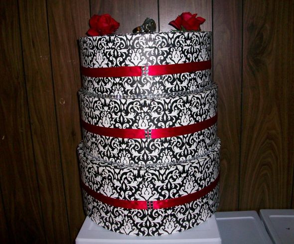 Black and White Damask Card Box Posted 5 months ago by monroe86