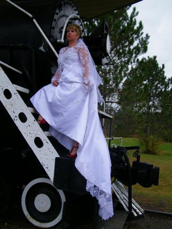 Only 3 freak out moments - so I would say it was a success! Non Pro Pic Heavy :  wedding red white silver redneck black country lace tent water Fun Pictures