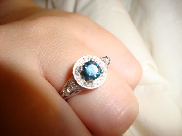 Blue diamond engagement rings? :  wedding engagement ring blue diamond waiting confused advice ring porn sapphire DSC03708