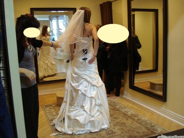 What to do? My Fit & Flare gown turned into a sloppy Mermaid? :  wedding Dress1e