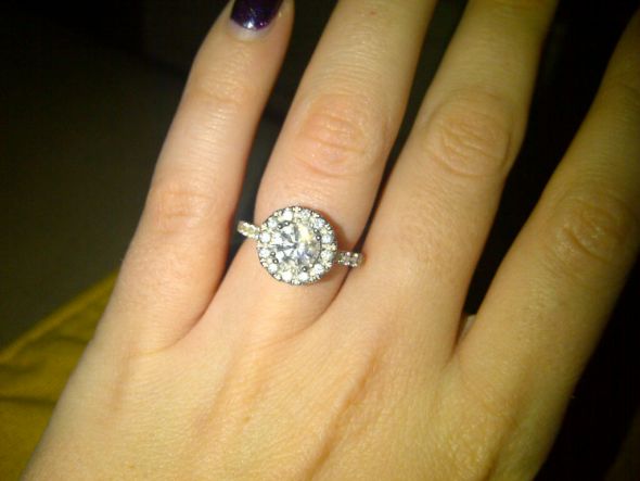 What is the total diamond carat weight of your e-ring? (diamond only) :  wedding carat size total carat weight IMG 20111231 001281