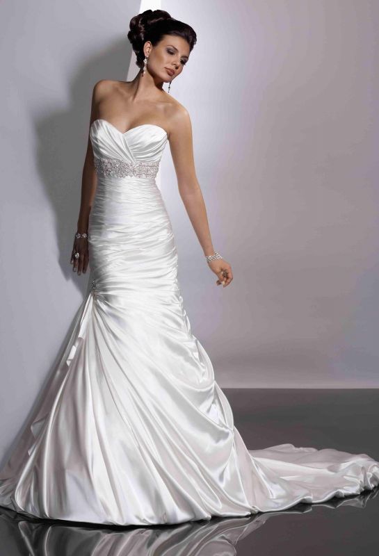 Help me decide between these 2 dresses : ) :  wedding Maggie