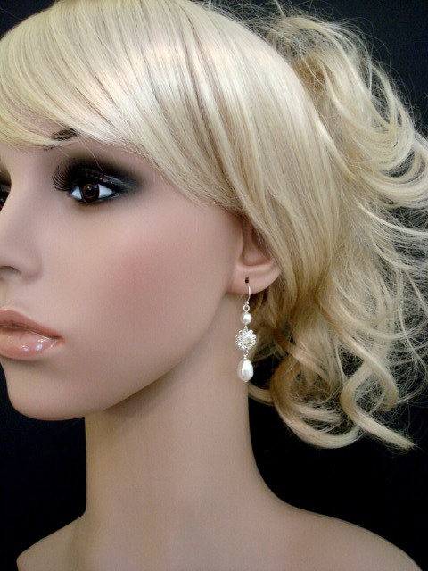 Show me your earrings?! :  wedding earrings accessories EtsyEarrings