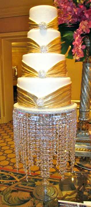 Hanging Crystal One Tier Cake