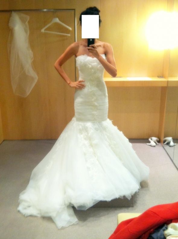 Slender, small-framed, help with style of dresses :  wedding skinny petite gown short Photo 3