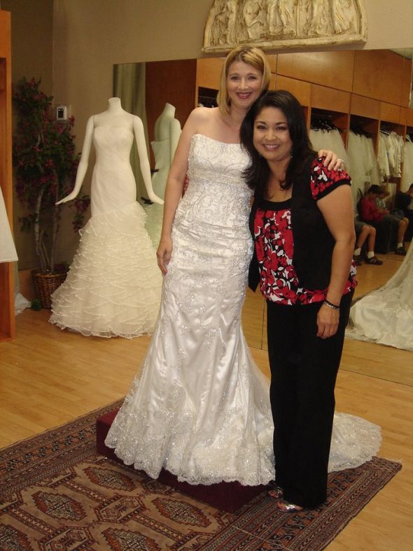 I think I found my dress :  wedding 300879 229502600437061 100001319673342 563127 1237907287 N