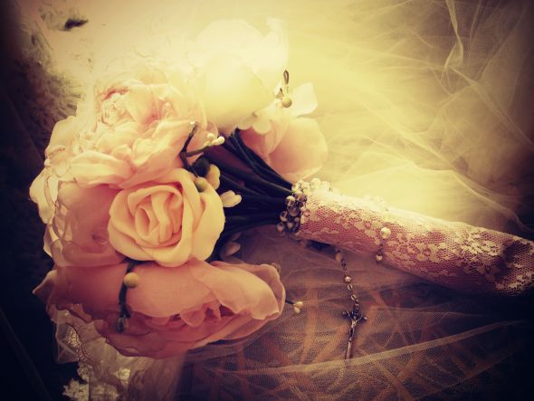 My DIY fabric flower bouquet! :  wedding bouquet diy fabric flowers ivory pink Ramoed3