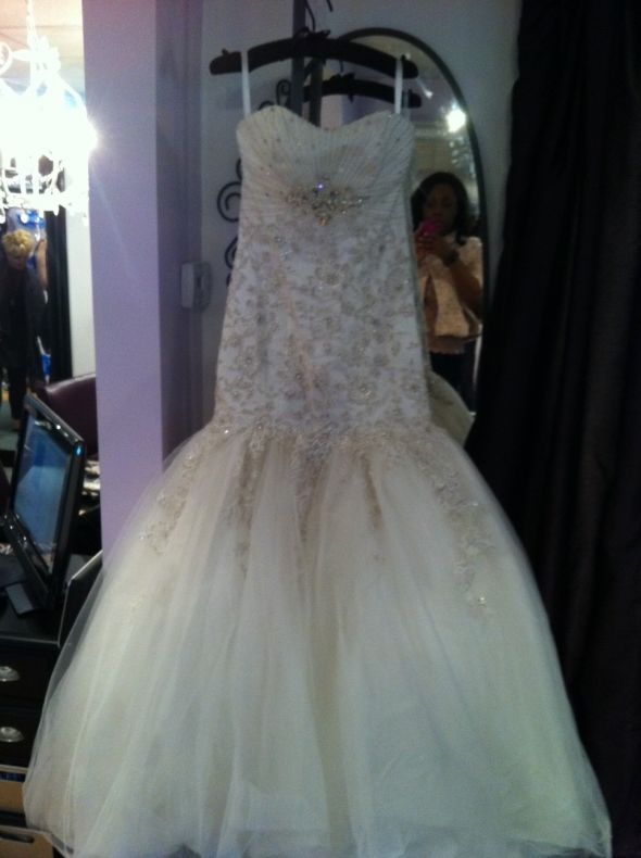 AA  Brides lets see your wedding dress married or not :  wedding aa brides show your wedding dress B