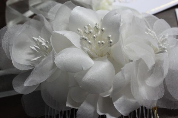 Krist Bonnici Couture Hair Flower - worth over $400! : wedding hair flower rare couture designer accesory veil white ivory inspiration dress flowers jewelry IMG 4303