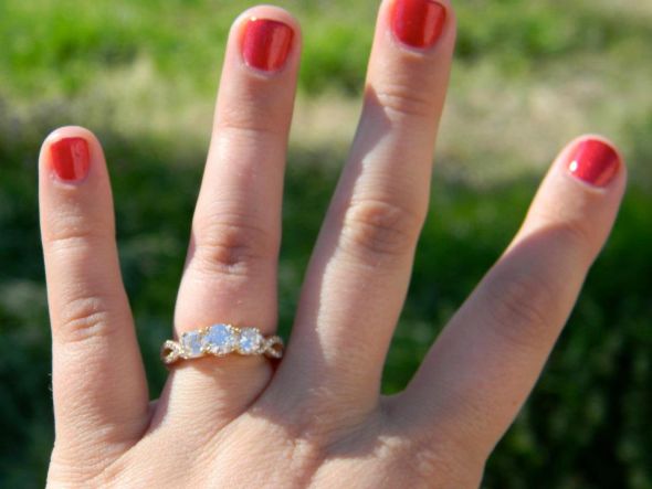 carat size for 3 stone :  wedding 3 stone 1 carat size center stone princess cut Ringy4