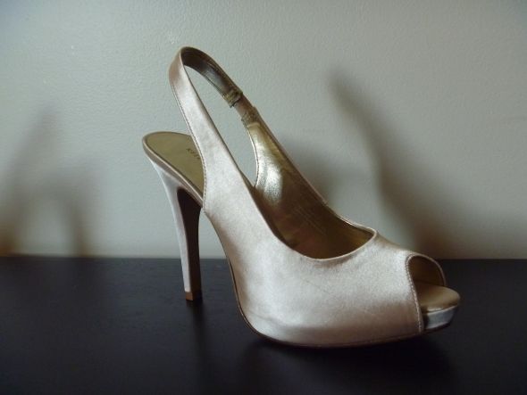 My DIY perfectly pink Swarovski Crystal Shoes :  wedding swarovski crystal shoes shoe bling pink sparkle P1020253