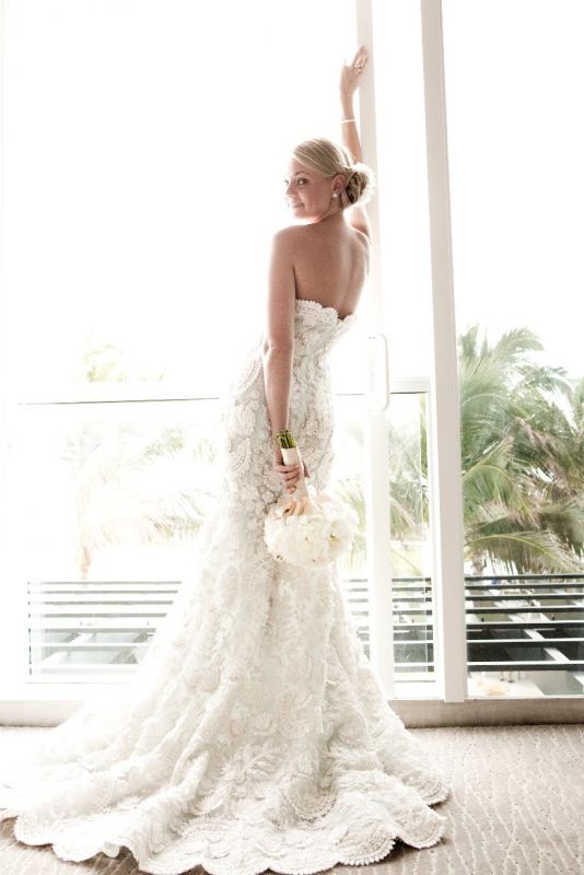 What is your favorite fabric for wedding gowns :  wedding LaY