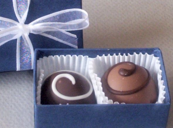 Thoughts on favors, need help! :  wedding favors chocolate decor Choc