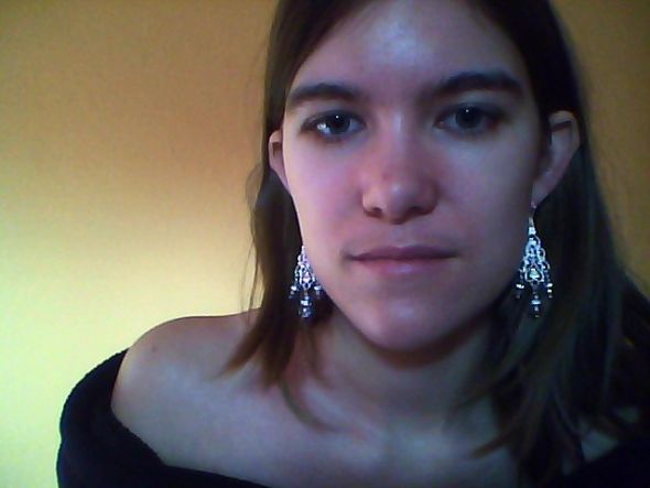 Choosing earrings for dress :  wedding Snapshot 20120123