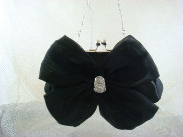 Calling all bridal clutches and purses! Show 'em! :  wedding clutch purse Wedding Clutch