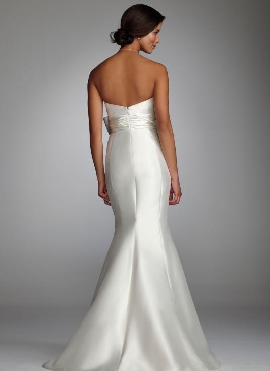 FOUND MY DREAM DRESS! (Along with shoes, tiara & garter ;)) :  wedding F0cb89c24e89ed58882b60cb35d9233e