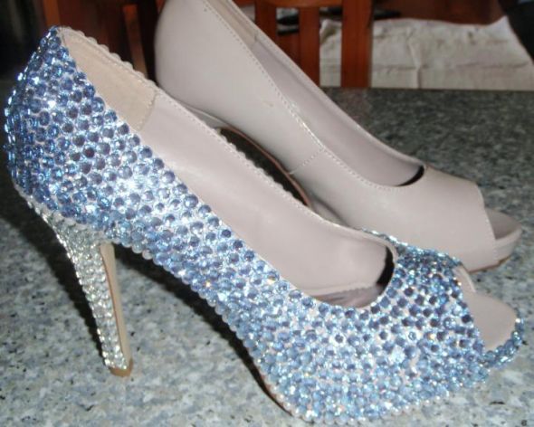My DIY Crystal blingy shoes