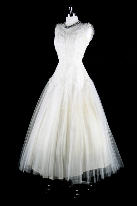 Looking for a Vintage Tea Length Dress :  wedding dress vintage wanted oleg cassini stephanie james coture Dress2