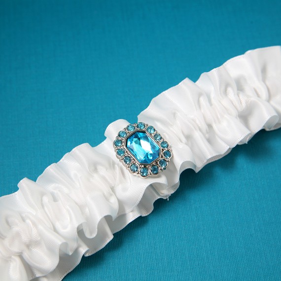 Show me your garter! :  wedding garter toss Garter
