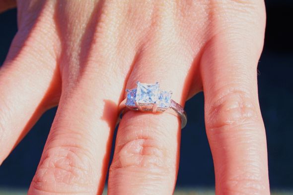 Semi-eternity three stone e-rings + bands :  wedding ring rings e ring engagement three stone 1 three stone semi eternity 1 eternity IMG 4986