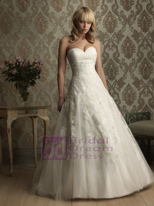 Selling ALLURE BRIDALS 8858 BRAND NEW (w/ tags) SIZE 8 : wedding white dress 8858