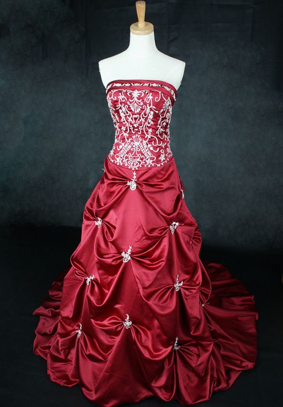 Storeofdress.com anyone? :  wedding replicas 3446