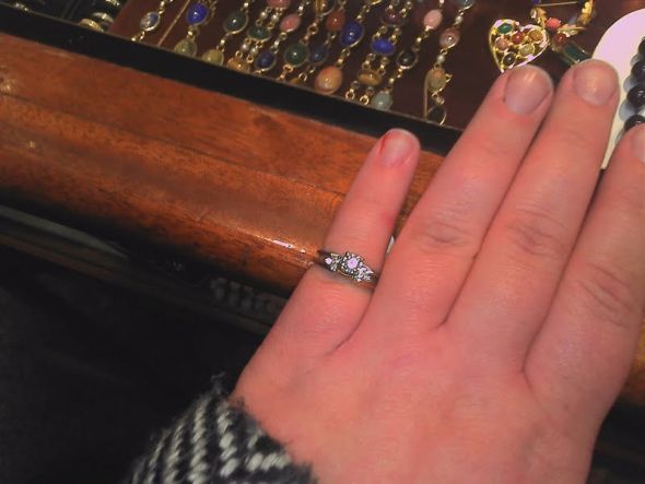 How amazing is this ring!? (Art Deco Ring) :  wedding ring art deco waiting Ering