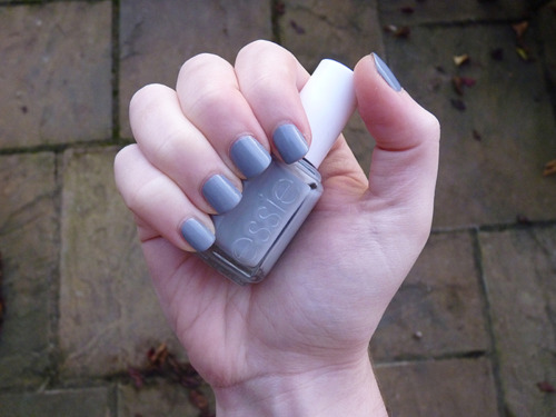 Just for fun: Post a pic of your current manicure/nail color ;) :  wedding nails mani just for fun Essie Cocktail Bling