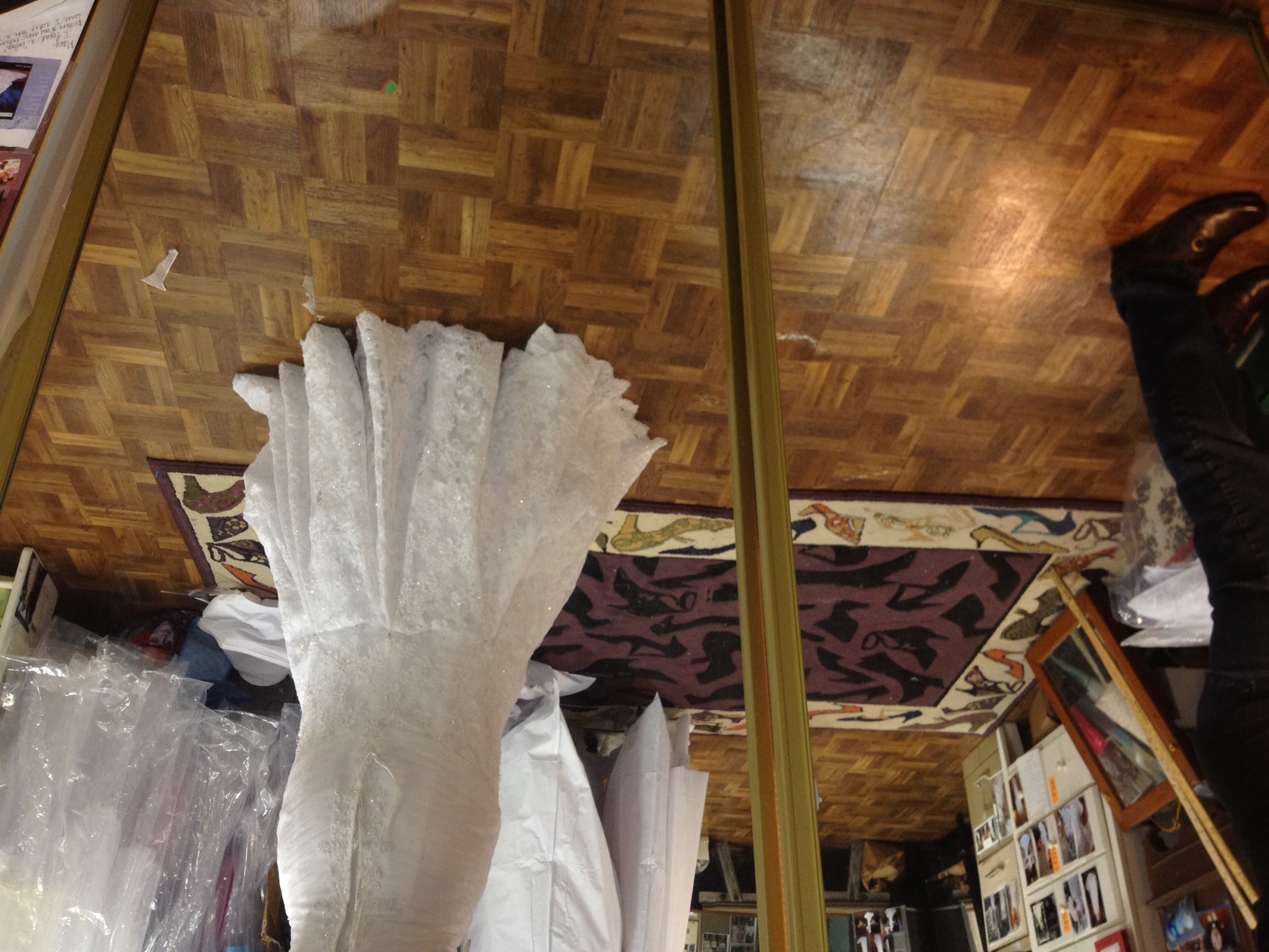 Oleg cassini crl bustle